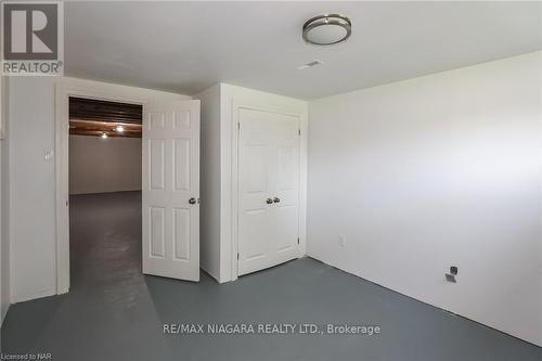 261 Vine Street, St. Catharines, ON - Indoor Photo Showing Other Room