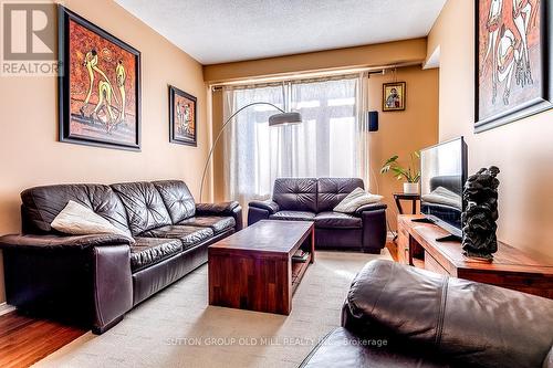 3067 Joel Kerbel Place, Mississauga, ON - Indoor Photo Showing Living Room