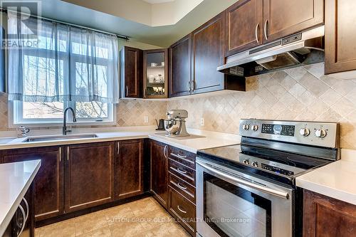 3067 Joel Kerbel Pl, Mississauga, ON - Indoor Photo Showing Kitchen With Double Sink