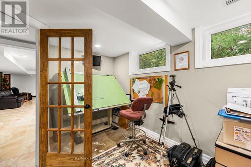 102 Albert Street, Kawartha Lakes, ON - Indoor Photo Showing Other Room