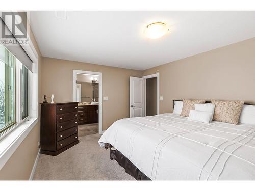 456 Okaview Road, Kelowna, BC - Indoor Photo Showing Bedroom