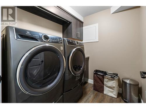 456 Okaview Road, Kelowna, BC - Indoor Photo Showing Laundry Room