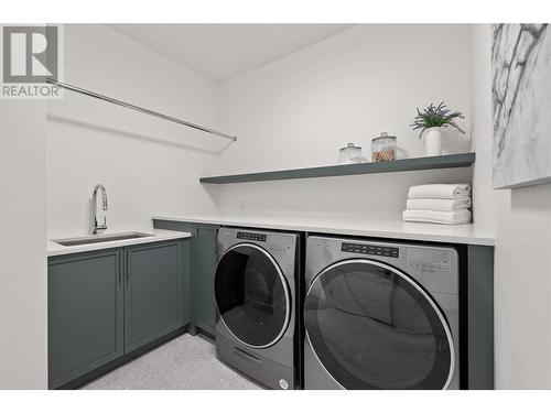 4213 Russo Street, Kelowna, BC - Indoor Photo Showing Laundry Room