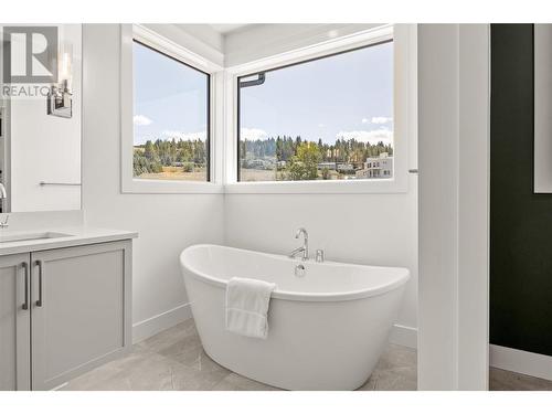 4213 Russo Street, Kelowna, BC - Indoor Photo Showing Bathroom