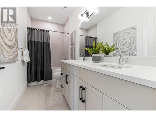 4216 Russo Street, Kelowna, BC - Indoor Photo Showing Bathroom