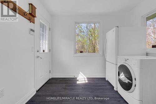 3035 Niagara Pkwy, Fort Erie, ON - Indoor Photo Showing Laundry Room