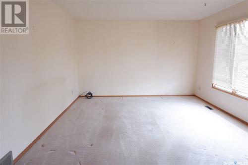 112 6Th Avenue E, Assiniboia, SK - Indoor Photo Showing Other Room