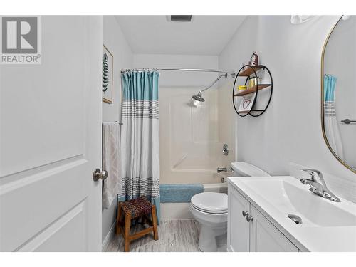 2106 Bernau Court, Lake Country, BC - Indoor Photo Showing Bathroom