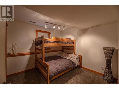 169 Clearview Crescent Unit# B, Penticton, BC - Indoor Photo Showing Bedroom