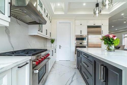 34 Brooklawn Avenue, Toronto, ON - Indoor Photo Showing Kitchen With Upgraded Kitchen