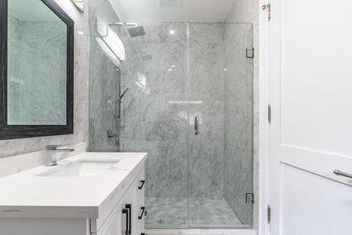 34 Brooklawn Avenue, Toronto, ON - Indoor Photo Showing Bathroom