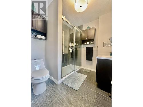 4935 Agar Avenue, Terrace, BC - Indoor Photo Showing Bathroom