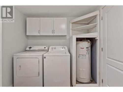 424 Nelson Avenue, Penticton, BC - Indoor Photo Showing Laundry Room
