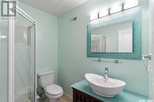 5 Westby Place, Watrous, SK - Indoor Photo Showing Bathroom