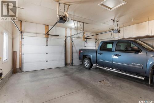 5 Westby Place, Watrous, SK - Indoor Photo Showing Garage