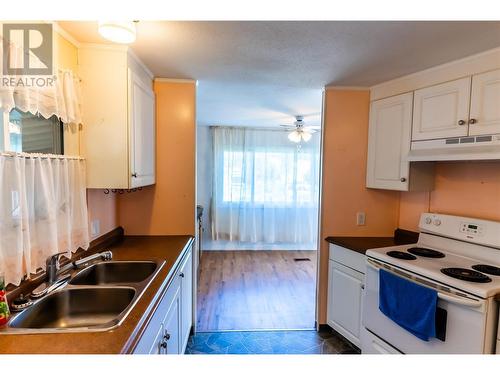 1657 Illinisky Road Lot# 17, Revelstoke, BC - Indoor Photo Showing Kitchen With Double Sink