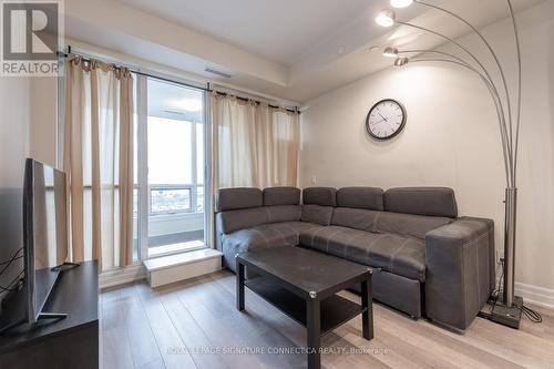 #319 -9085 Jane St, Vaughan, ON - Indoor Photo Showing Other Room