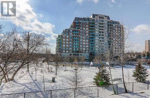 #110 -370 Red Maple Rd, Richmond Hill, ON - Outdoor