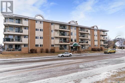 209 301 Cree Crescent, Saskatoon, SK - Outdoor With Balcony With Facade