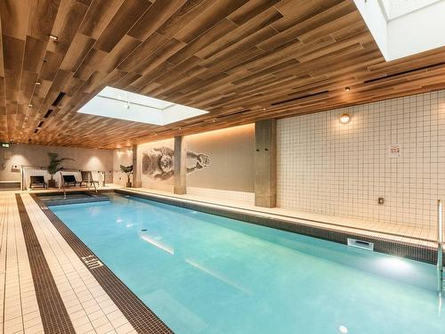 Piscine - 626-288 Rue Richmond, Montréal (Le Sud-Ouest), QC - Indoor Photo Showing Other Room With In Ground Pool