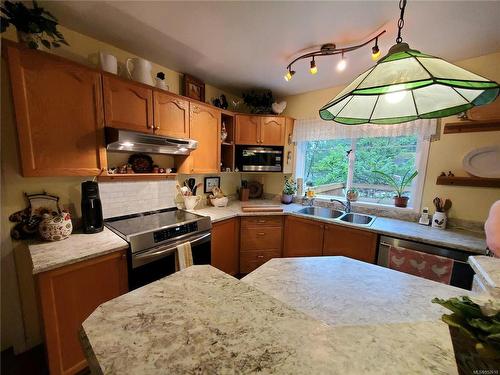5162 Sooke Rd, Sooke, BC - Indoor Photo Showing Kitchen With Double Sink