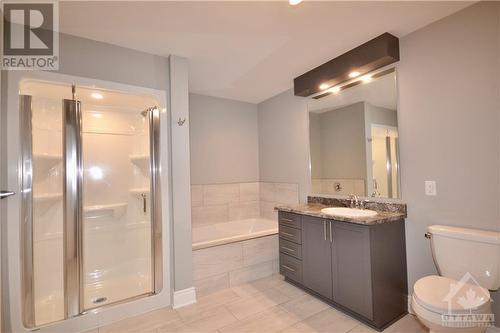 306 Masters Lane Unit#285, Rockland, ON - Indoor Photo Showing Bathroom