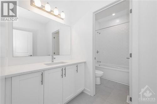 780 Ovation Grove, Ottawa, ON - Indoor Photo Showing Bathroom