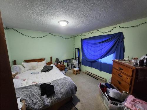 6224 Lugrin Rd, Port Alberni, BC - Indoor Photo Showing Bedroom