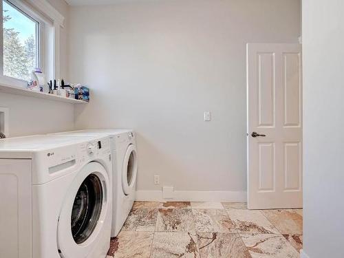 232 Murtle Cres, Clearwater, BC - Indoor Photo Showing Laundry Room