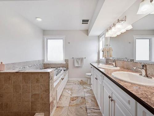 232 Murtle Cres, Clearwater, BC - Indoor Photo Showing Bathroom