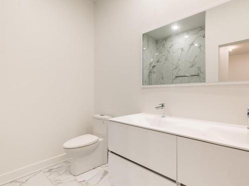 Bathroom - 268Z Rue De La Rotonde, Montréal (Verdun/Île-Des-Soeurs), QC 