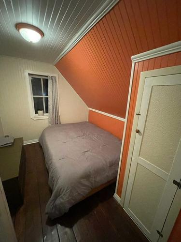 Chambre Ã Â coucher - 586 Route 132 O., Percé, QC - Indoor Photo Showing Bedroom