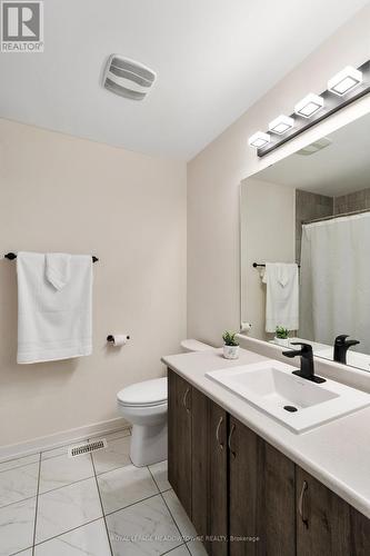 2662 Castlegate Crossing, Pickering, ON - Indoor Photo Showing Bathroom