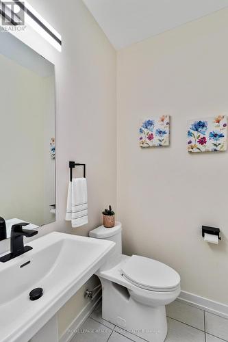 2662 Castlegate Crossing, Pickering, ON - Indoor Photo Showing Bathroom