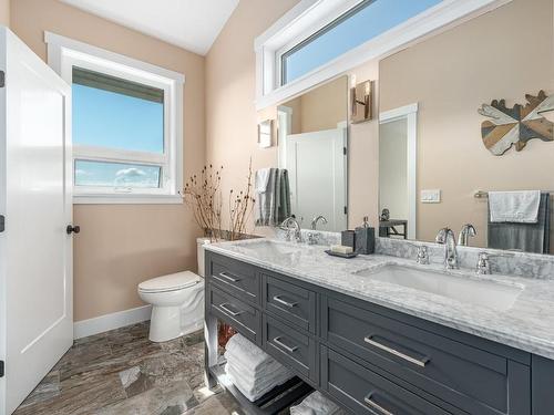 213 Rue Cheval Noir, Kamloops, BC - Indoor Photo Showing Bathroom