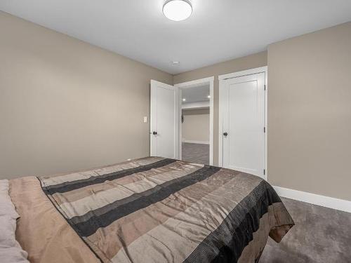 213 Rue Cheval Noir, Kamloops, BC - Indoor Photo Showing Bedroom