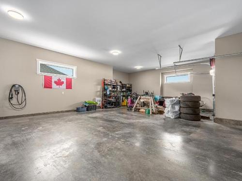 213 Rue Cheval Noir, Kamloops, BC - Indoor Photo Showing Garage