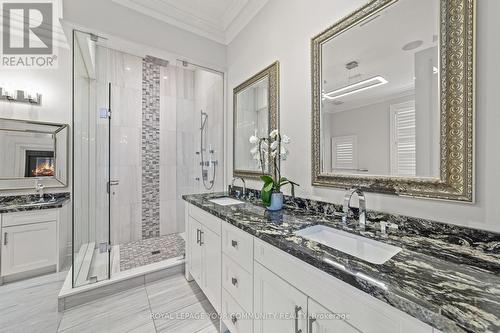 18 Parker Ave, Richmond Hill, ON - Indoor Photo Showing Bathroom