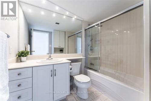 505 - 5280 Lakeshore Road, Burlington, ON - Indoor Photo Showing Bathroom