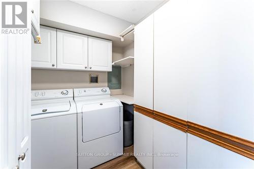 #505 -5280 Lakeshore Rd, Burlington, ON - Indoor Photo Showing Laundry Room