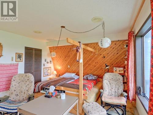 4862 Pierreroy Crescent, 108 Mile Ranch, BC - Indoor Photo Showing Bedroom