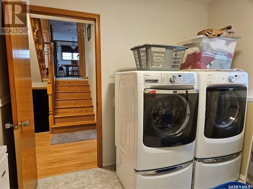 721 Toothill Street, Regina, SK - Indoor Photo Showing Laundry Room