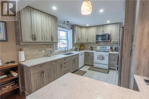 1610 Grant Avenue, Cornwall, ON - Indoor Photo Showing Kitchen With Double Sink