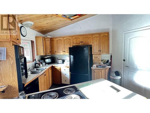 3024 Keldon Road, Lac La Hache, BC - Indoor Photo Showing Kitchen With Double Sink
