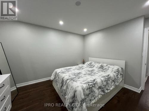 9 Kennedy Ave, St. Catharines, ON - Indoor Photo Showing Bedroom
