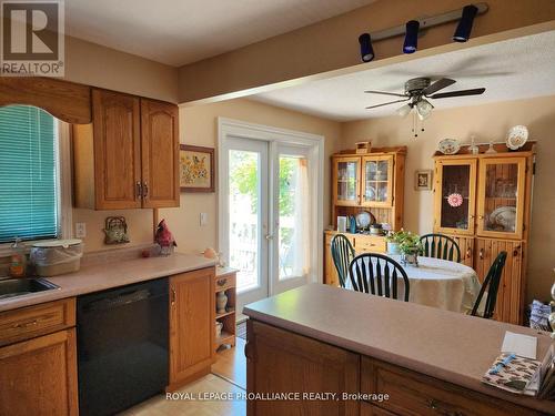 31 Harbourview Cres, Prince Edward County, ON - Indoor
