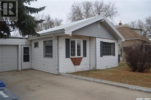 207 3Rd Avenue W, Kindersley, SK - Outdoor