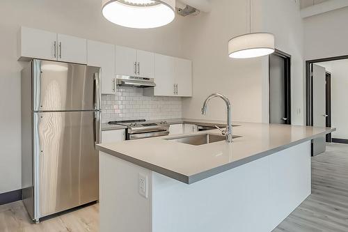 121 King Street E|Unit #102, Hamilton, ON - Indoor Photo Showing Kitchen With Stainless Steel Kitchen With Upgraded Kitchen