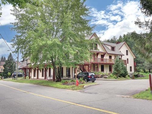 Frontage - 858 Rue Coupal, Mont-Tremblant, QC - Outdoor