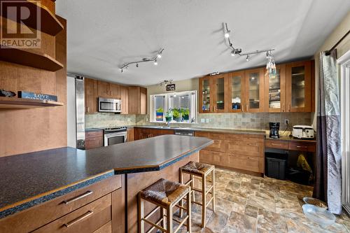 1690 Bann Street, Merritt, BC - Indoor Photo Showing Kitchen With Double Sink